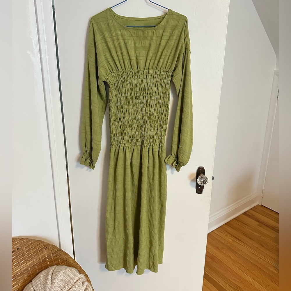 Elegant Green Long Sleeve Dress
